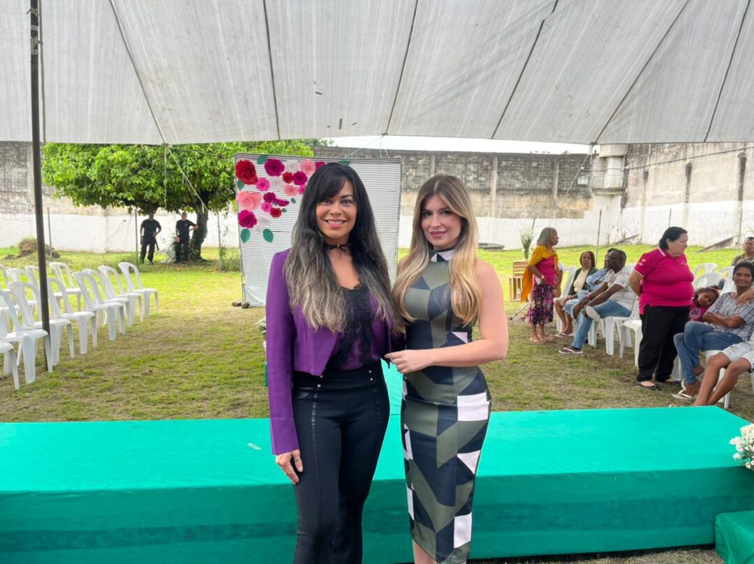 Atrizes Angel Montteiro e Claudia Melo foram juradas do Concurso de Beleza da Penitenciária Talavera Bruce, RJ