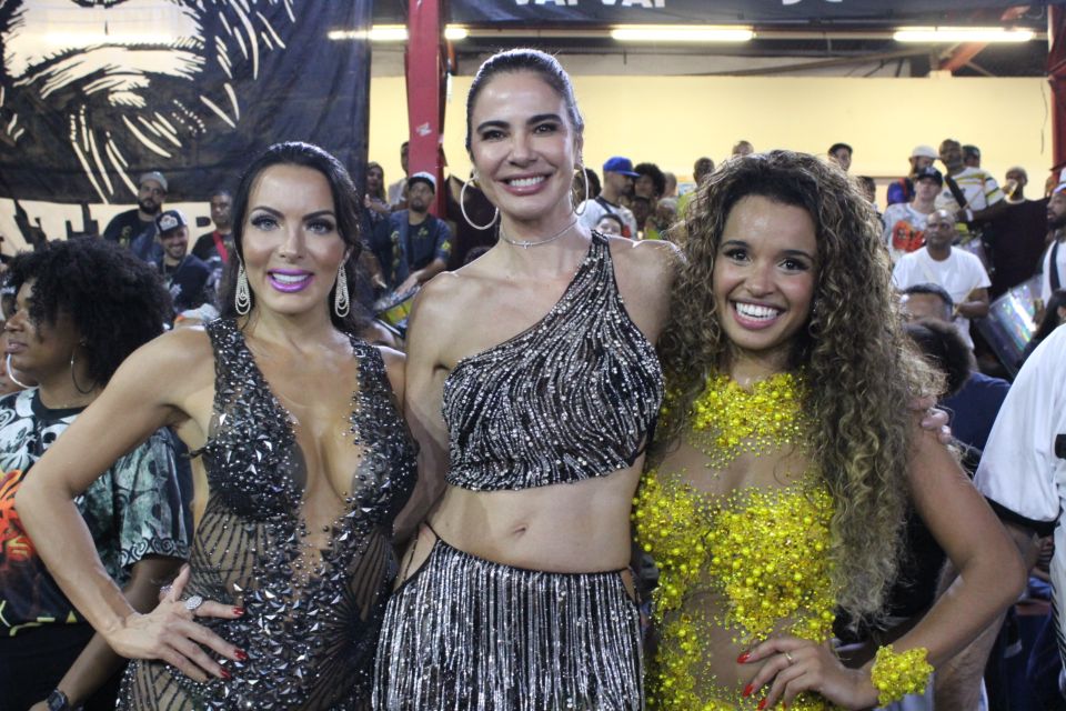 Carla Prata, Luciana Gimenez e Verônica Bolani - Crédito da Foto: Comunicação Vai-Vai