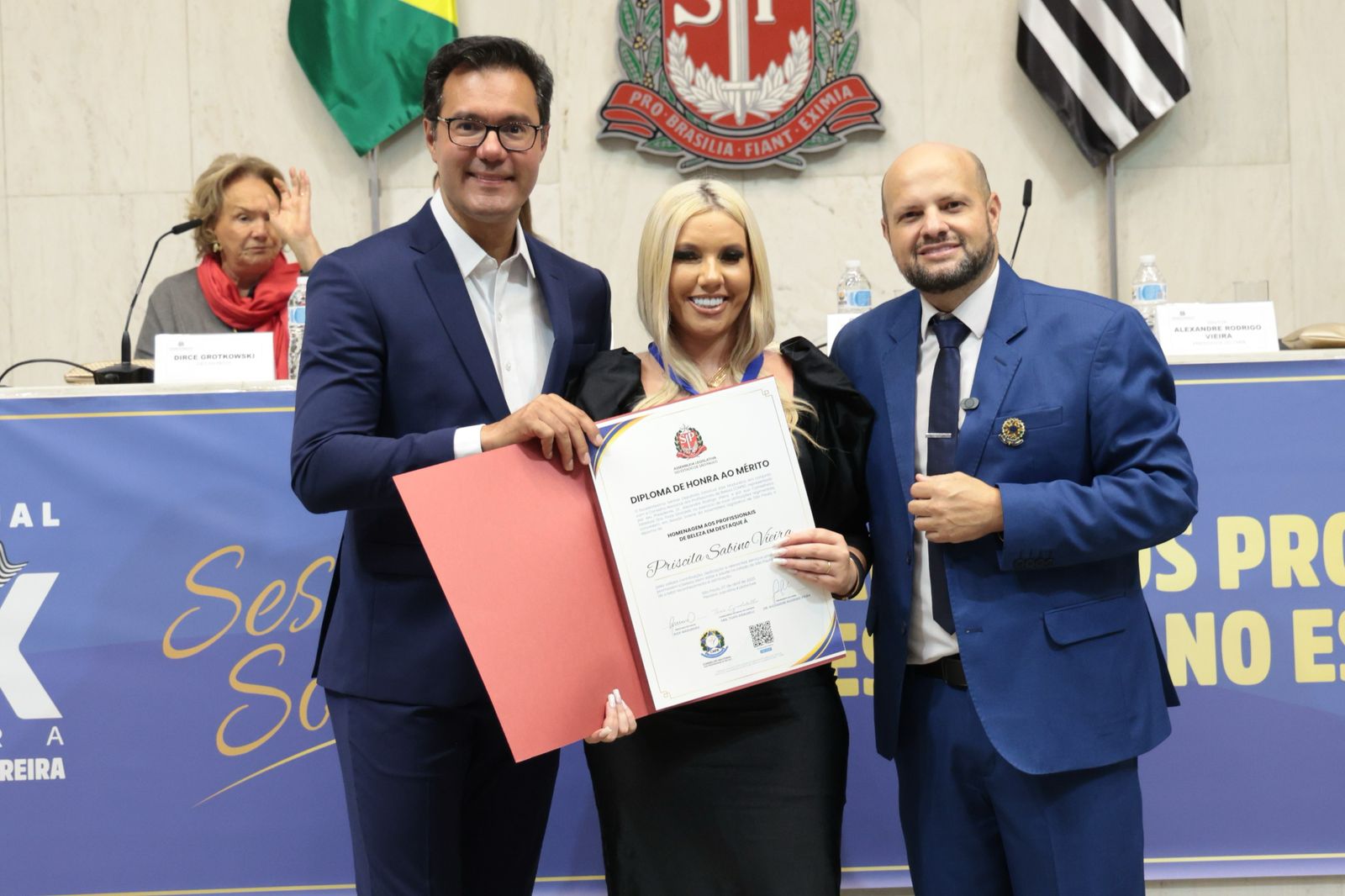 Priscila Sabino é homenageada na Câmera Municipal de SP - Foto: Divulgação