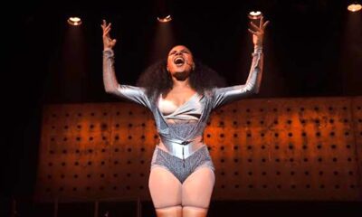 Julia Sanchez em “Elza, o musical” – Foto: Enzo Amarelo