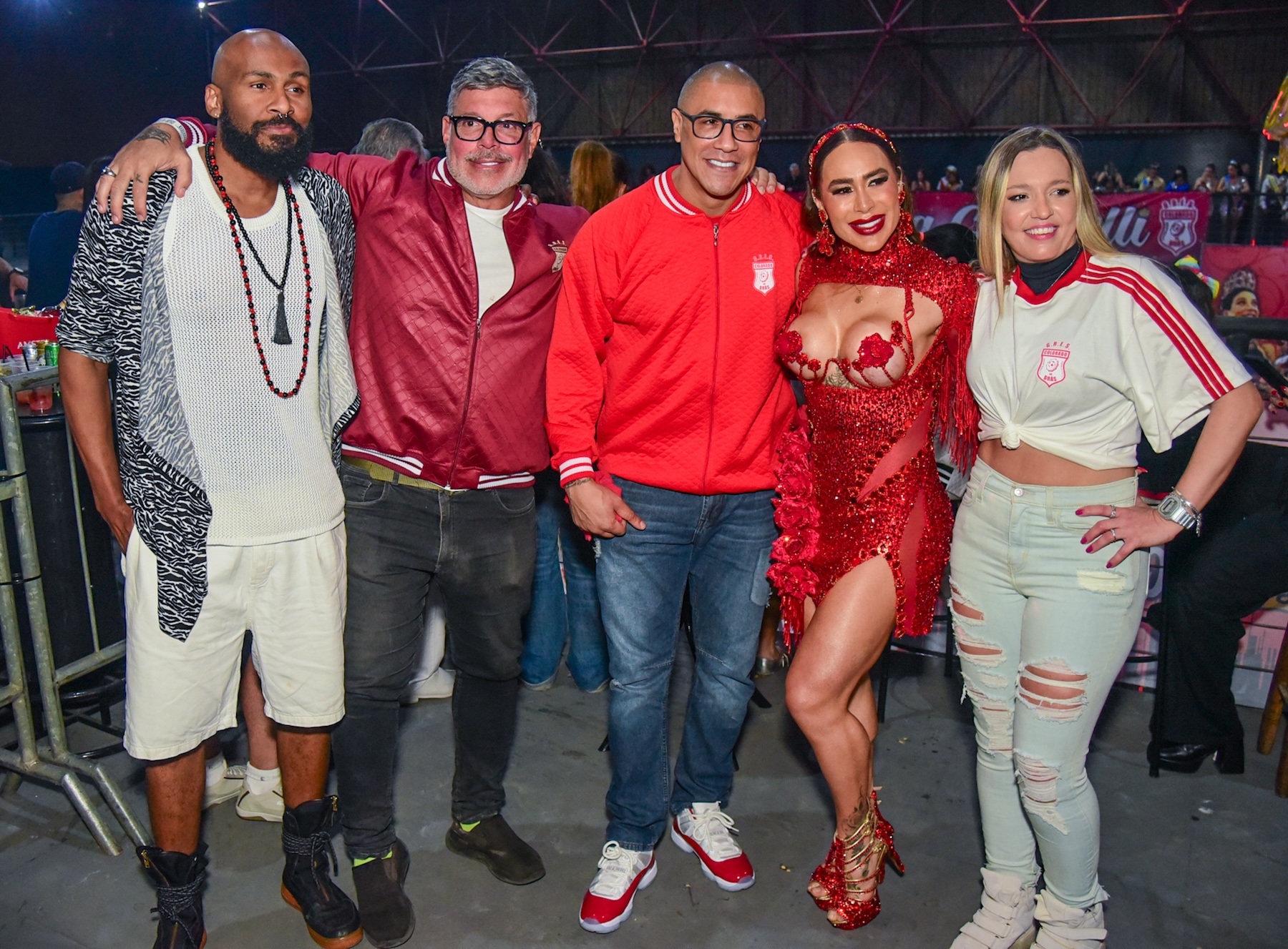 Alexandre e Fabi Frota com o ator Taiguara Nazareth e o Presidente Ka com a esposa Karyn - Crédito das Fotos: Milene Cardoso / Divulgação