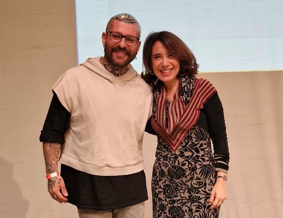 Sacerdote Filipe com a psiquiatra Dra Ana Beatriz Barbosa - Crédito da Foto: Acervo Pessoal