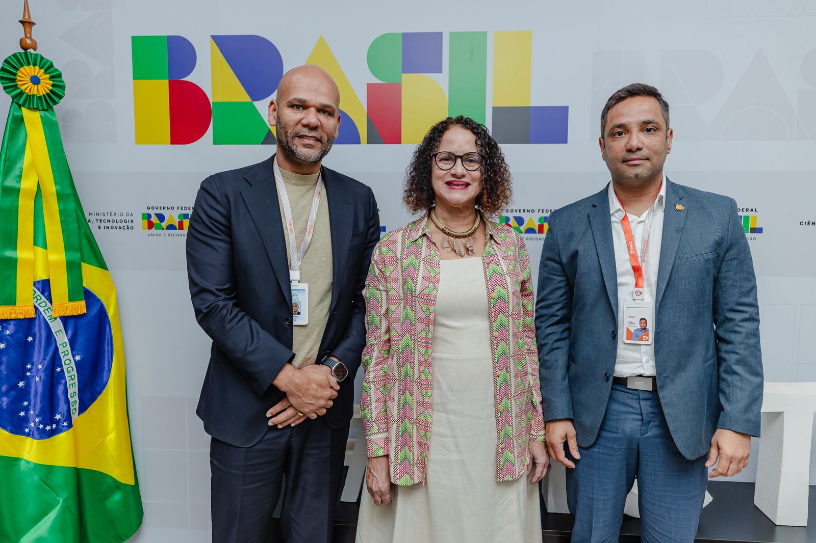 Do Brasil para o Mundo: Phiz Quer Redefinir a Comunicação Digital