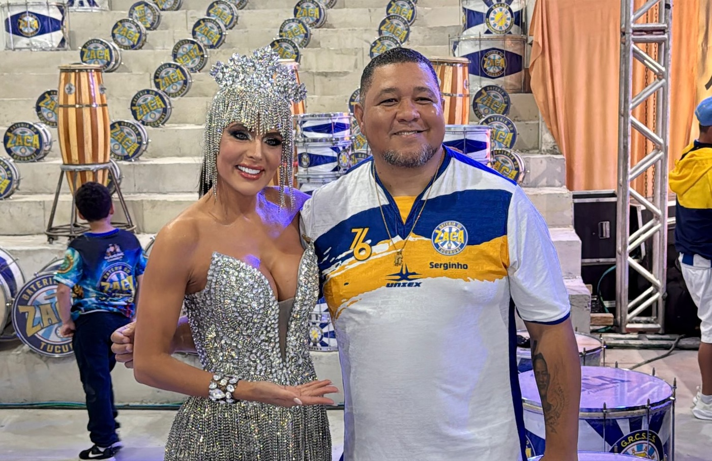 Rainha de Bateria Carla Prata e Mestre Serginho - Crédito da Foto: Renato Cipriano