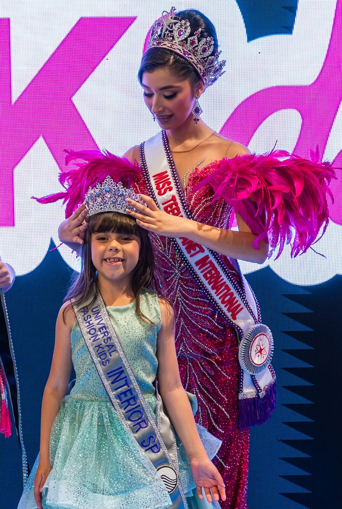 Bella Vianna é coroada Top Model UFK 2025 - Crédito da Foto: Daniel Komarcha / Divulgação