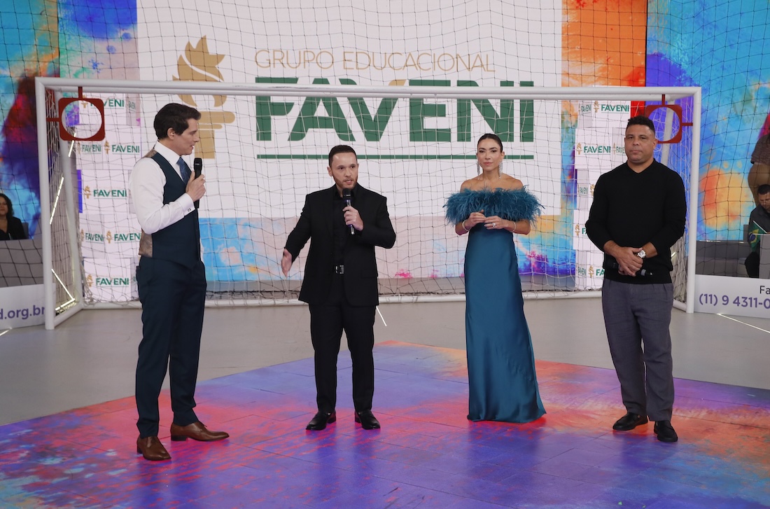 Celso Portiolli, Leandro Xavier, Patrícia Abravanel, Ronaldo Fenômeno no Teleton - Foto: Lourival Ribeiro / SBT