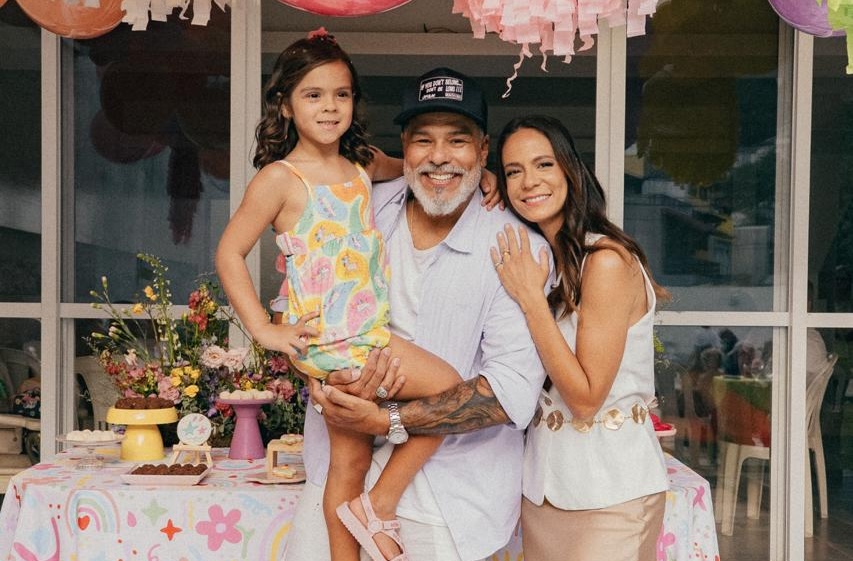 Maurício Mattar, a esposa Shay Dufau e a filha Ilha - Crédito da Foto: Acervo Pessoal