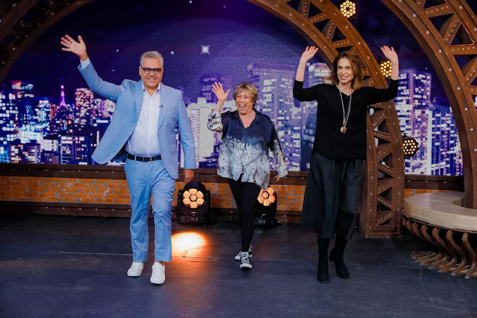 Marcus Montenegro, Silvia Pfeifer e Bárbara Bruno no The Noite - Crédito da Foto: Lourival Ribeiro / SBT