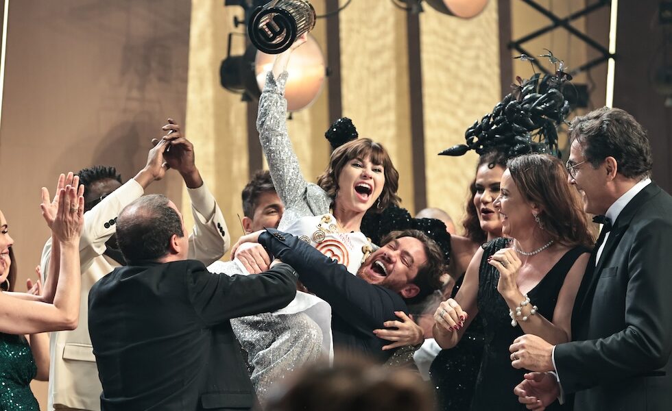 Julianne Trevisol conquista primeiro título do MasterChef Celebridades. Crédito: Melissa Haidar/Band