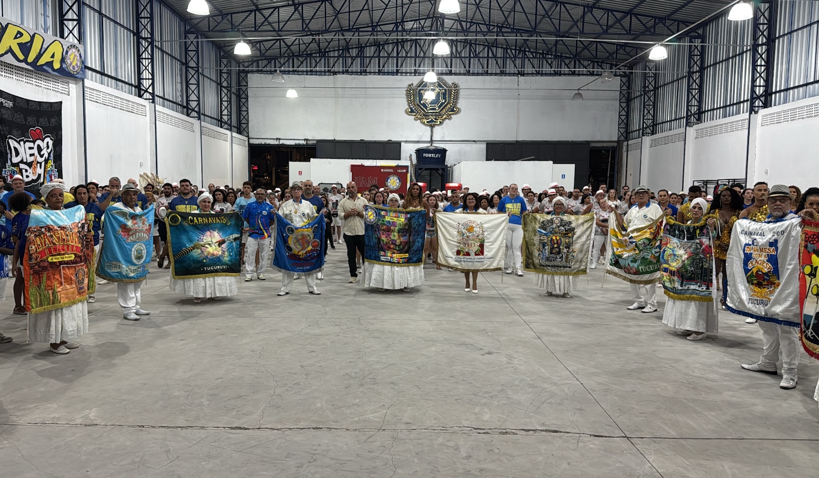 Velha Guarda e Baianas com Pavilhões do Enredo - Crédito da Foto: Renato Cipriano / Divulgação