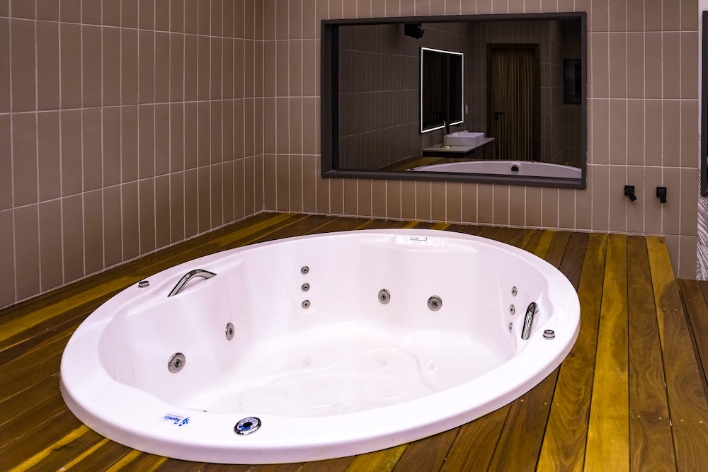 Aqualax no reality “A Casa do Patrão”