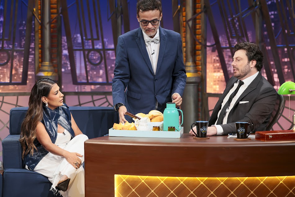 Simone Mendes no “The Noite” - Crédito das Fotos: Lourival Ribeiro / SBT Divulgação