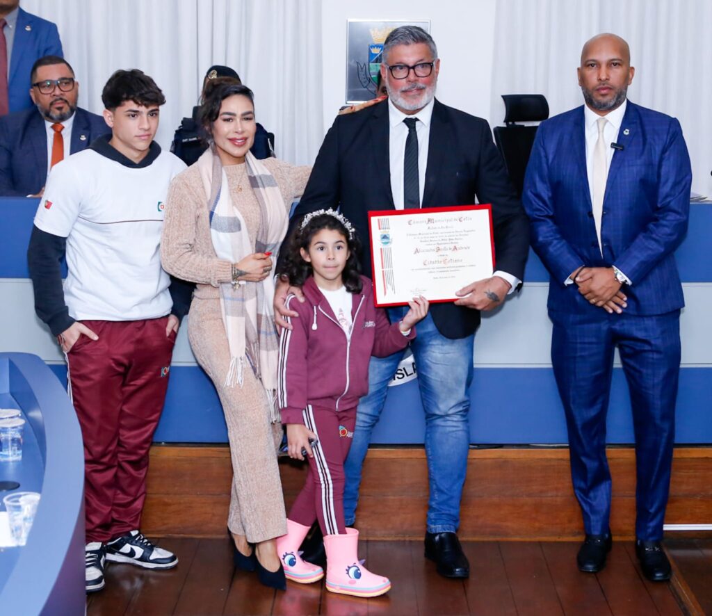 Alexandre Frota com esposa e filhos - Crédito da Foto: Thiago Duran, Amauri Nehn e Milene Cardoso / Divulgação
