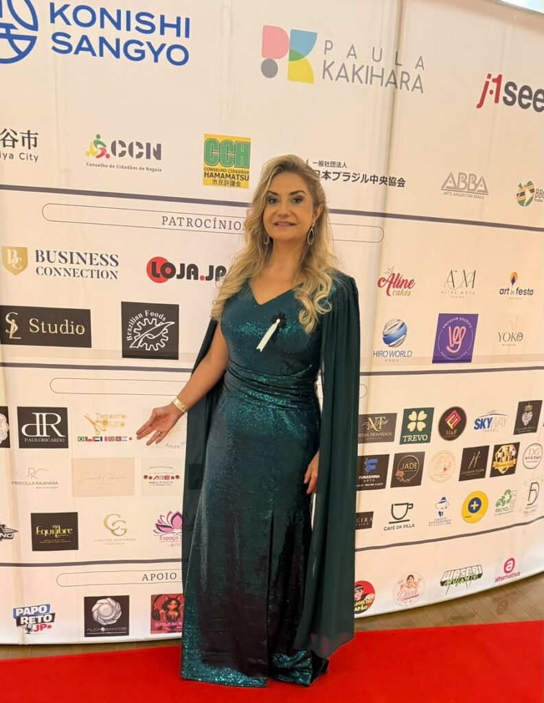 Tatiane Berlitz no Prêmio Tesoura de Ouro no Arte Brasil Japão