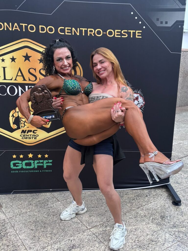 Thayse Simonetti e a treinadora Julia Menezes - Crédito da Foto: Divulgação