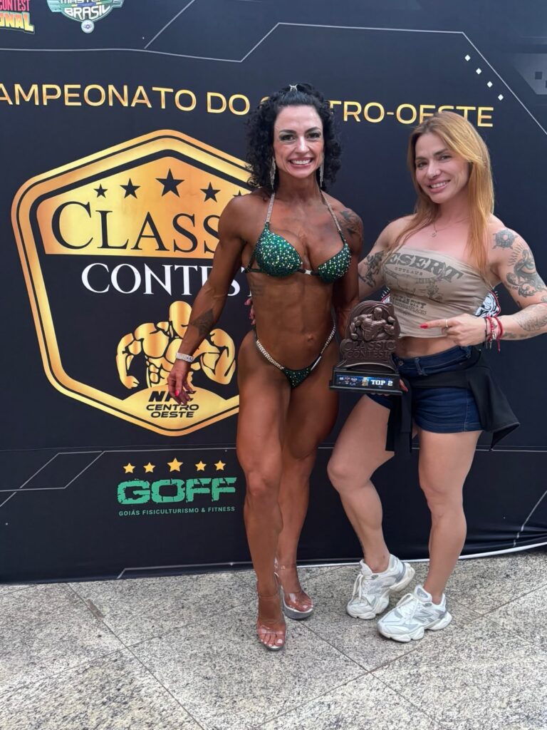 Thayse Simonetti e a treinadora Julia Menezes - Crédito da Foto: Divulgação