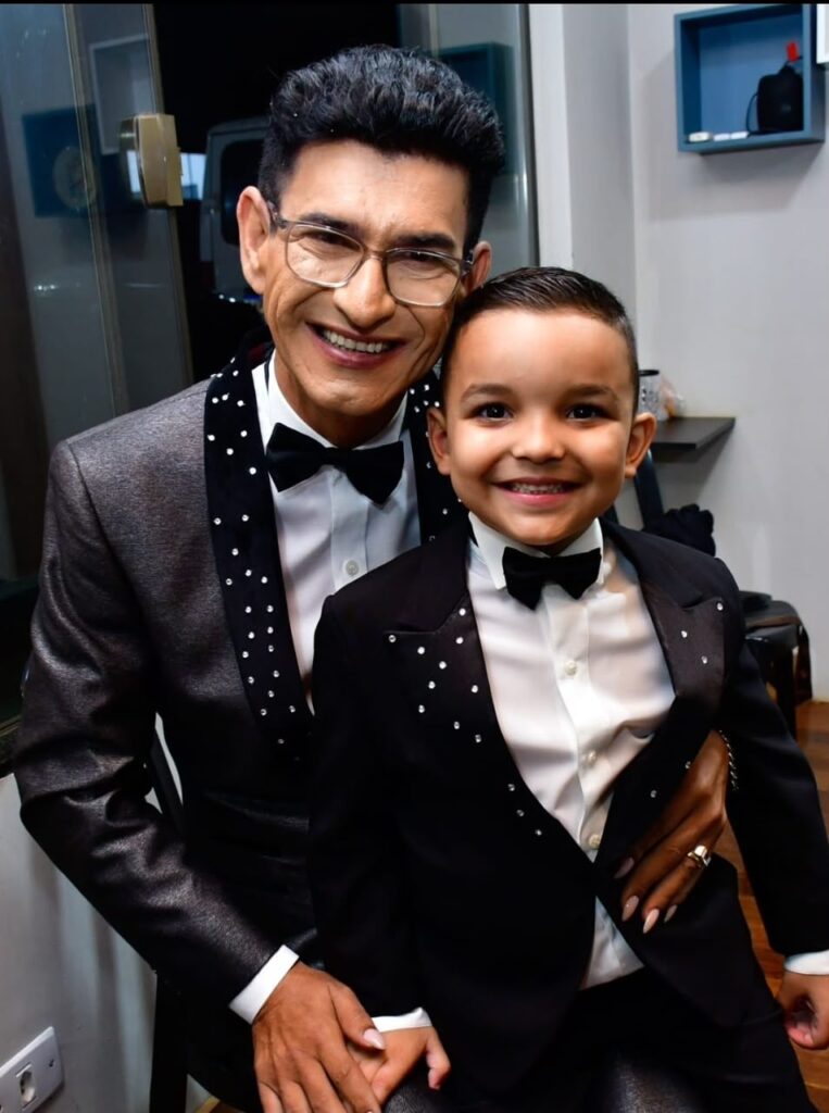João Miguel com o tio Val Couto - Crédito da Foto: Divulgação