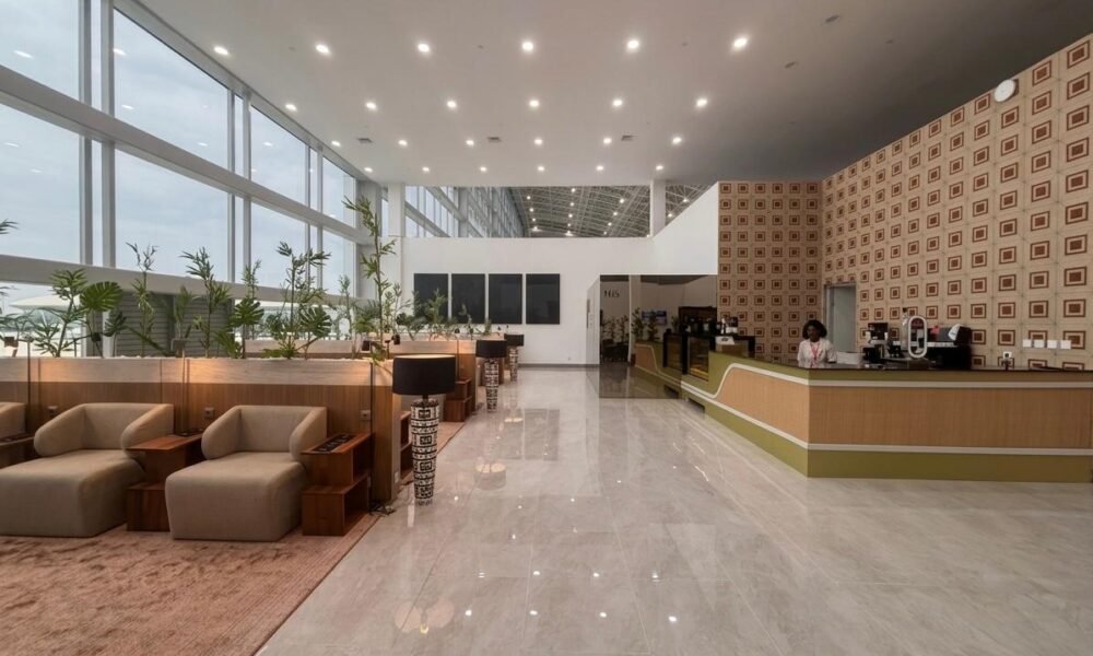 Lounge Imbondeiro no Terminal Internacional do AIAAN foi listado como Best Lounge in Africa no Aviation Week Africa 2026 Awards